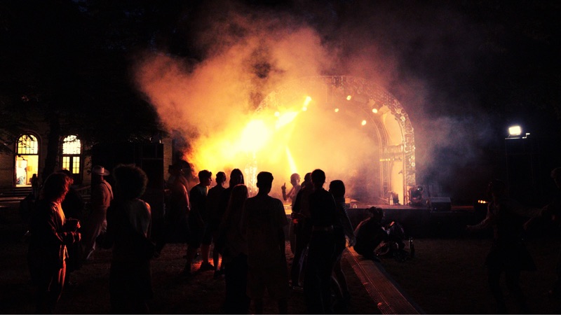 Festival-Impression 2024 — Crowd auf Hauptbühne